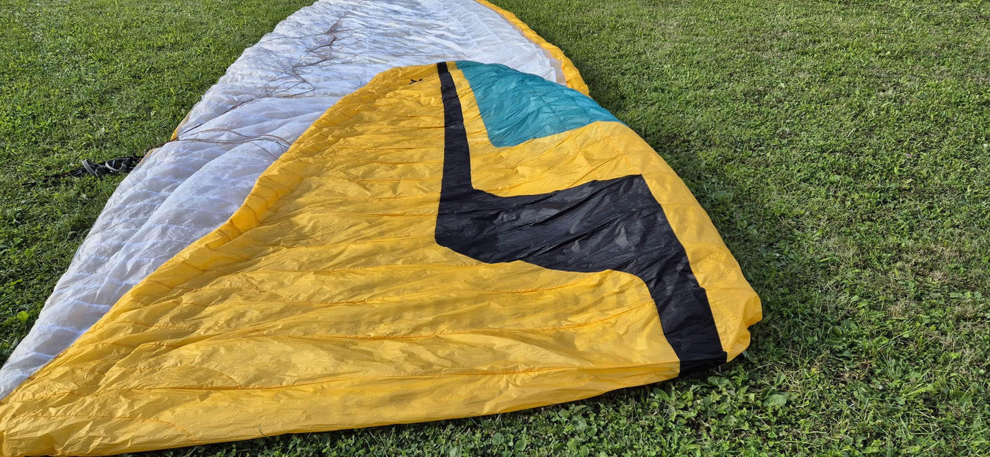 NIVIUK Artik R 27 wasp